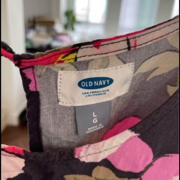 Old Navy Large - Picture 3 of 3